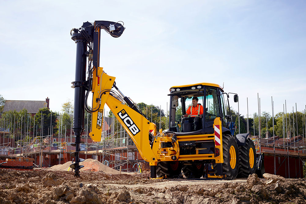 Экскаватор-погрузчик JCB 3CX c гидробуром Экскаватор-погрузчик JCB 3CX c гидробуром